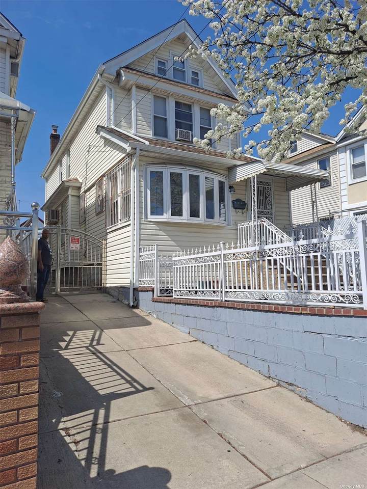 90-12 178th Street - Photo 1