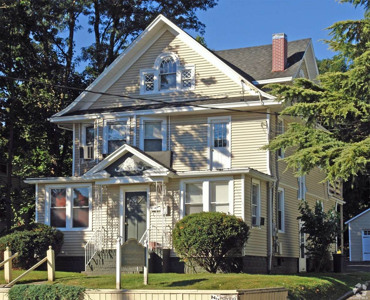 483 New York Avenue - Photo 1