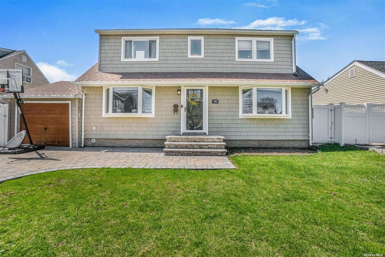 38 Vincent Road - Photo 1