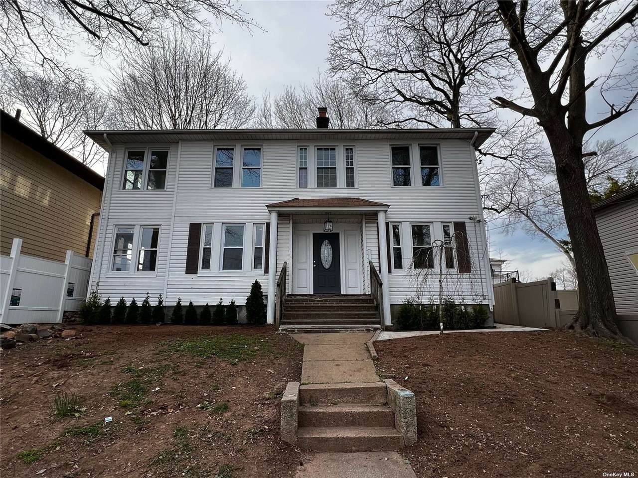 3905 Hylan Boulevard - Photo 1
