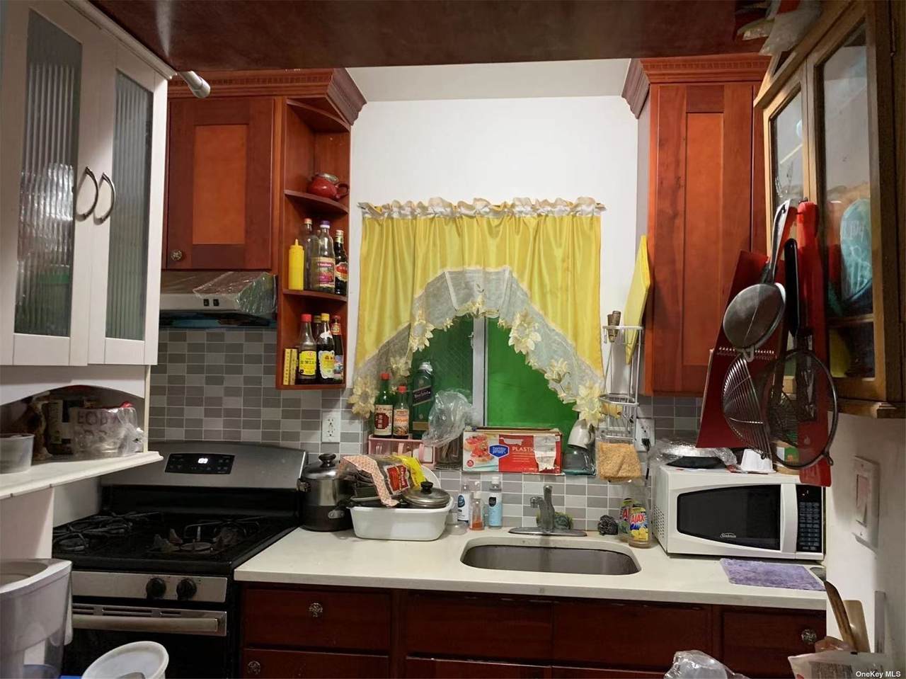 42-39 Judge Street - Photo 1