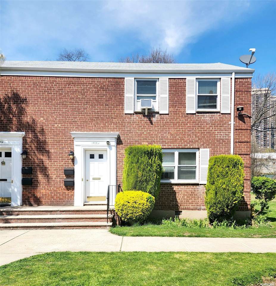 261-45 Langston Avenue - Photo 1