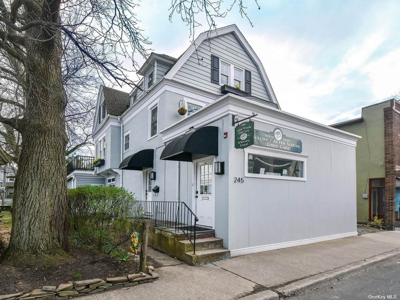245 Sea Cliff Avenue - Photo 1