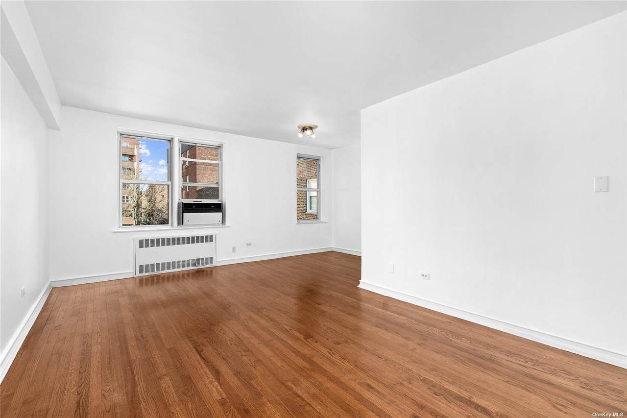 6707 Yellowstone Boulevard - Photo 1