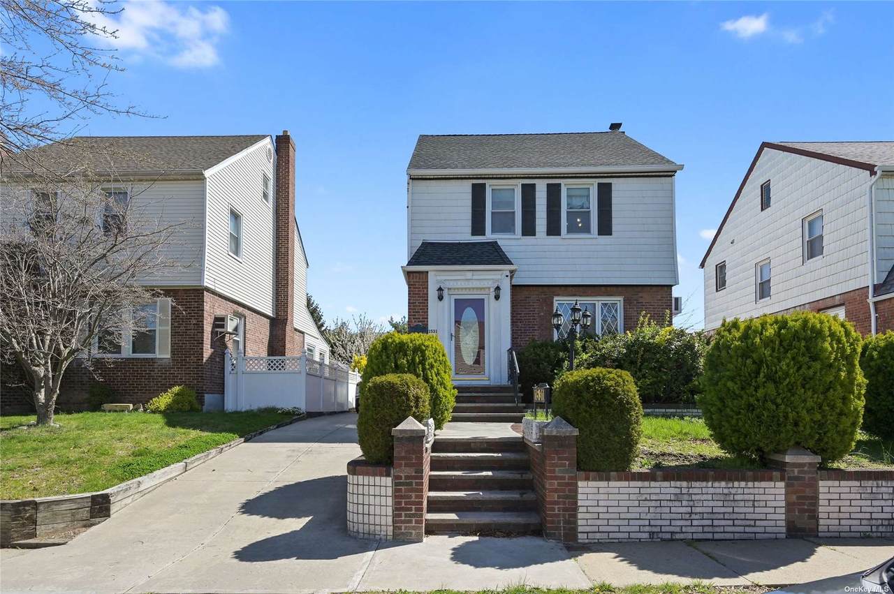 15-31 145th Pl - Photo 1