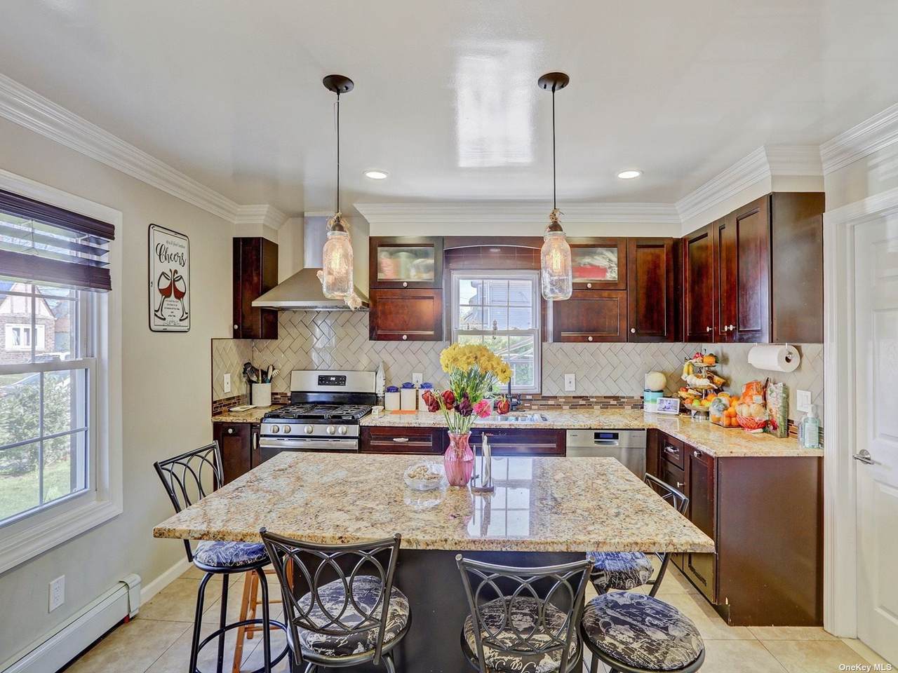 39 Maryland Avenue - Photo 1