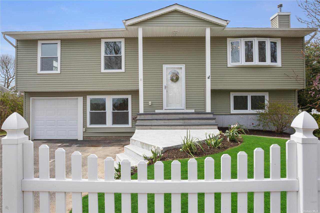 640 Bohemia Parkway - Photo 1