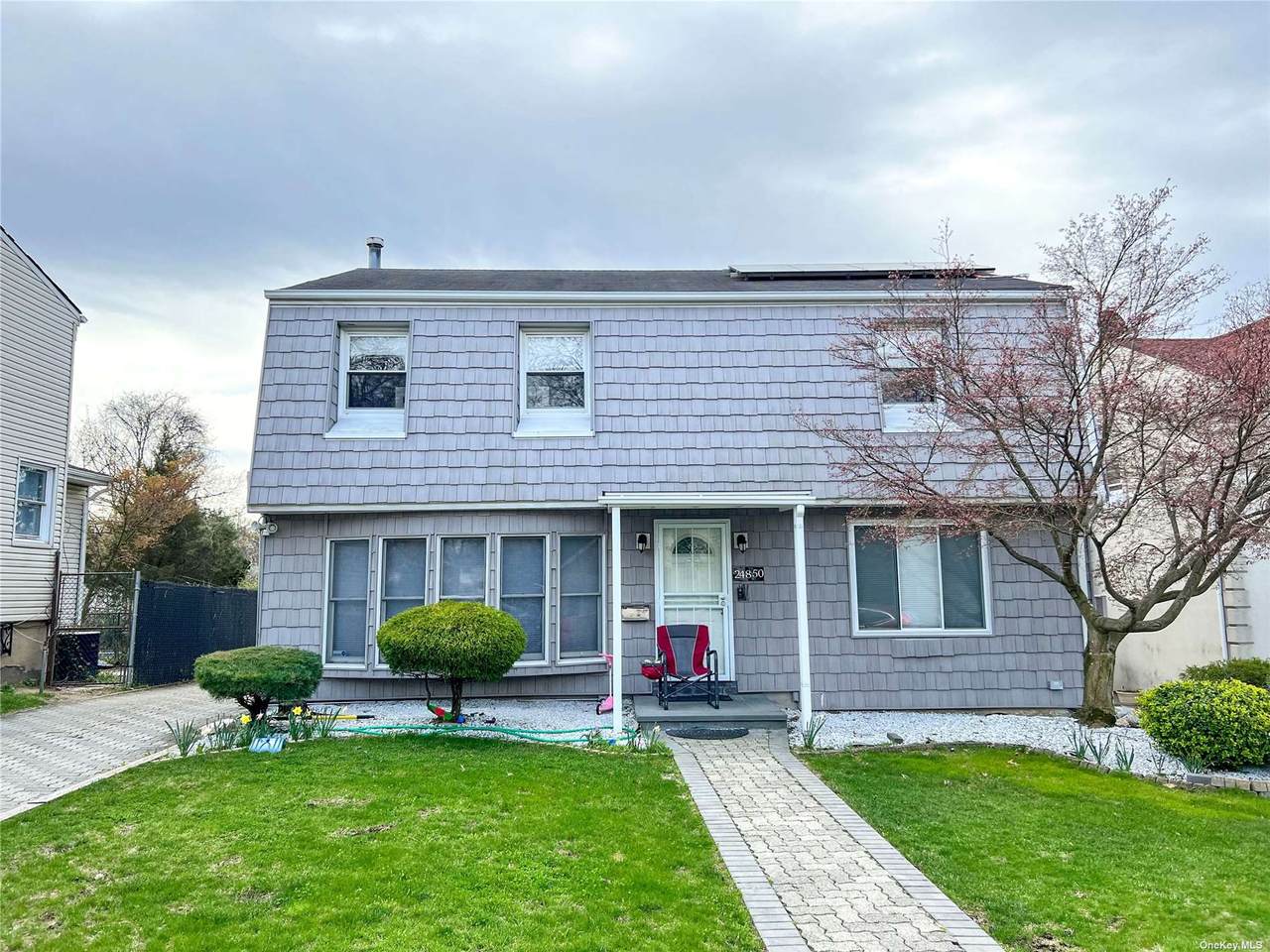 248-50 54 Avenue - Photo 1