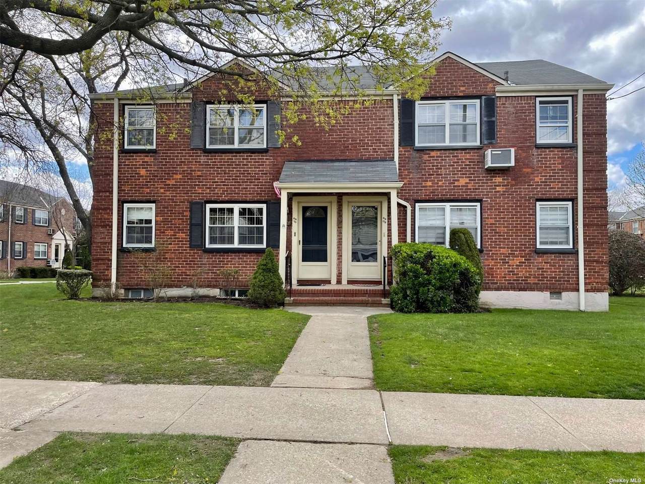 69-10 Bell Boulevard - Photo 1