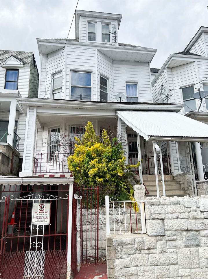 2795 Marion Avenue - Photo 1