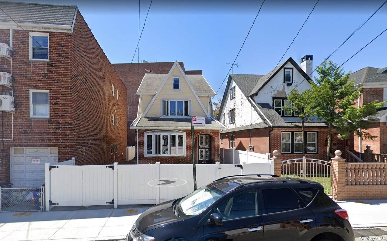 143-38 84 Road - Photo 1
