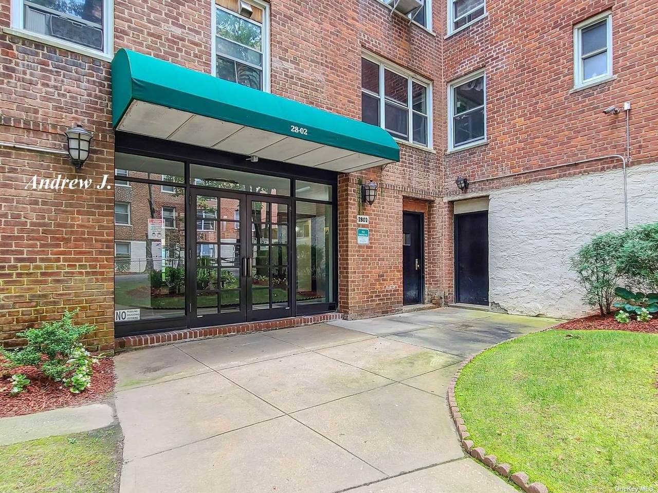28-02 Parsons Boulevard - Photo 1