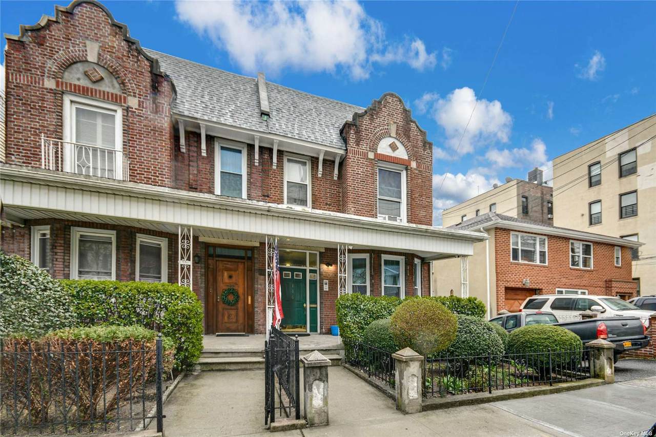 116 235th Street - Photo 1