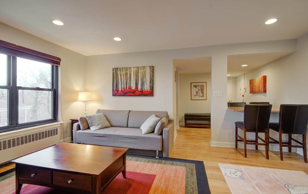 4 West Mill Drive - Photo 1