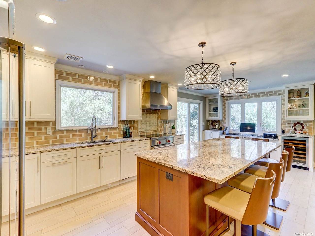 55 Colonial Drive - Photo 1