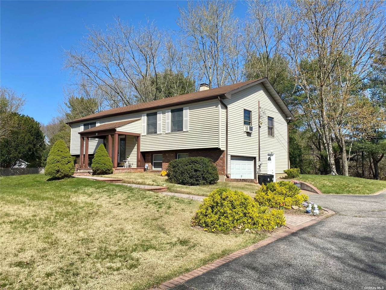 15 Wedgewood Drive - Photo 1
