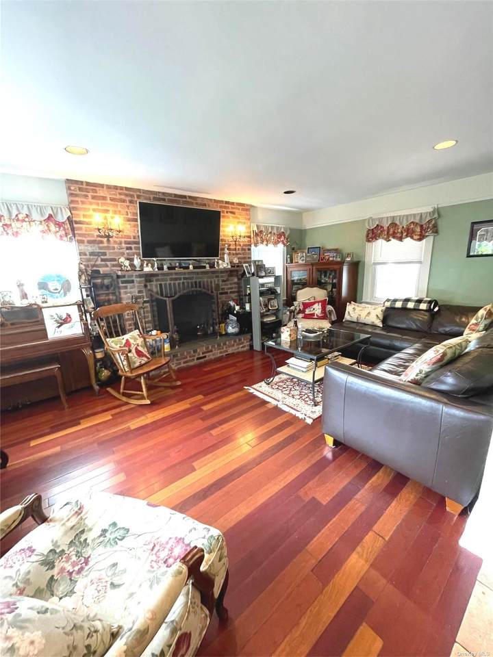 21 Hayden Avenue - Photo 1
