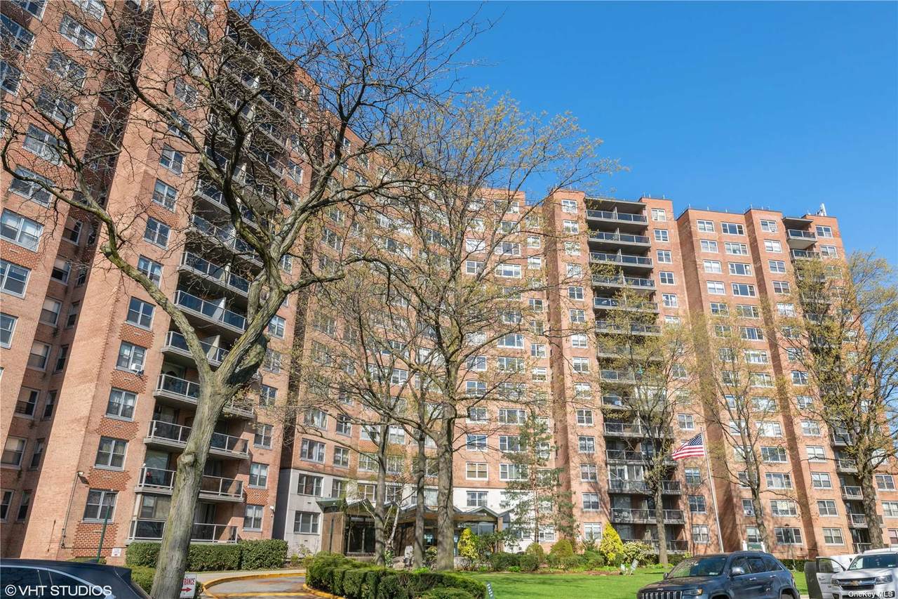 61-20 Grand Central Parkway - Photo 1