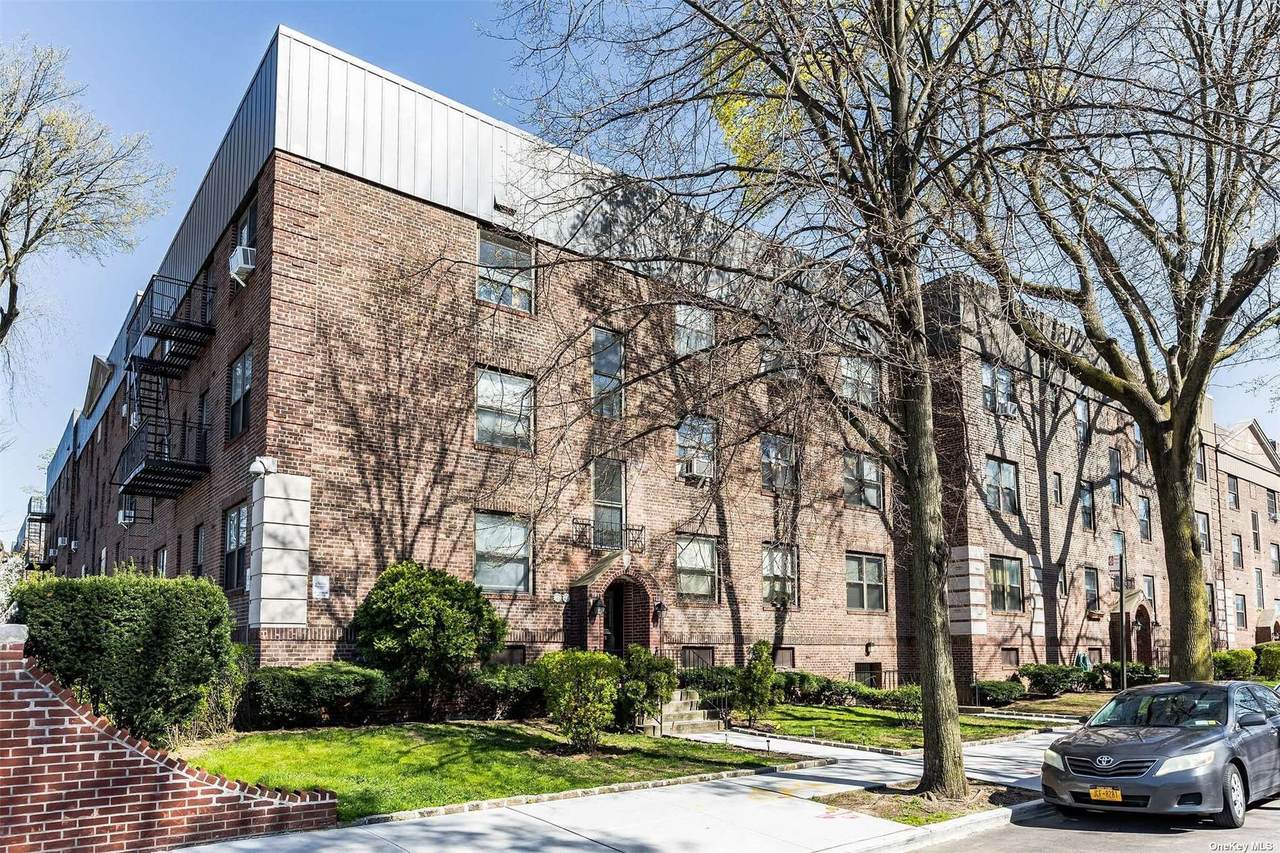 22-03 76 Street - Photo 1