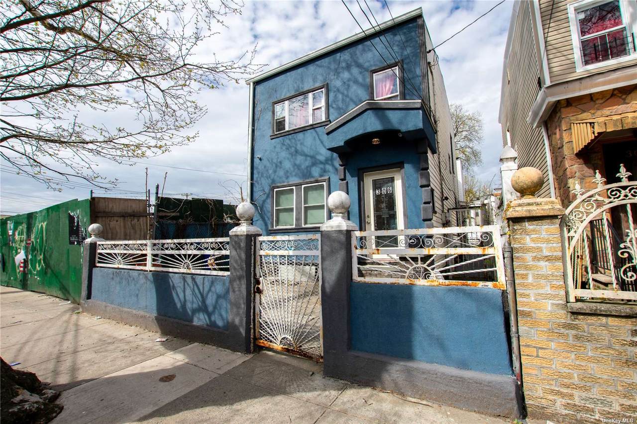 306 Grant Avenue - Photo 1
