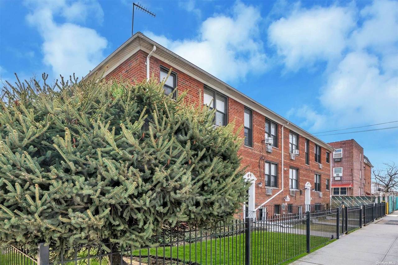 84-14 149 Avenue - Photo 1