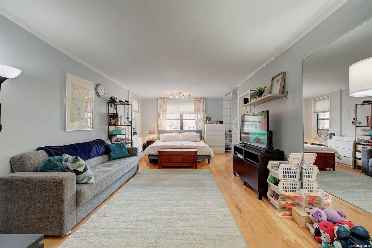 63-95 Austin Street - Photo 1