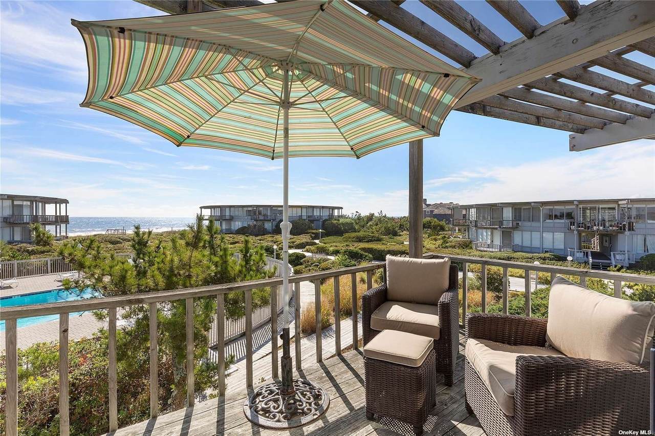 101 Dune Road - Photo 1