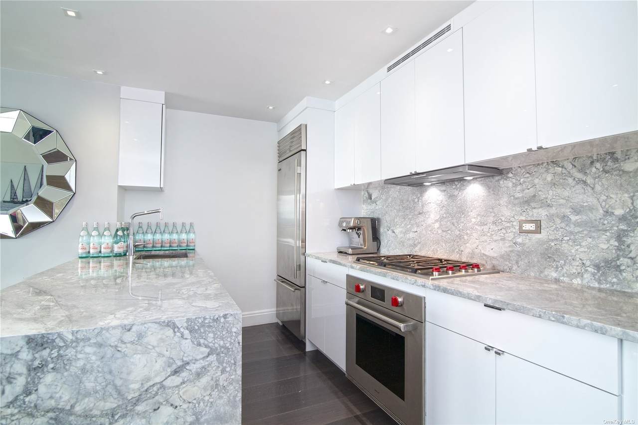 377 Rector Place - Photo 1