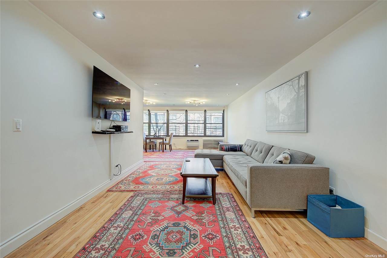 75-34 Bell Boulevard - Photo 1