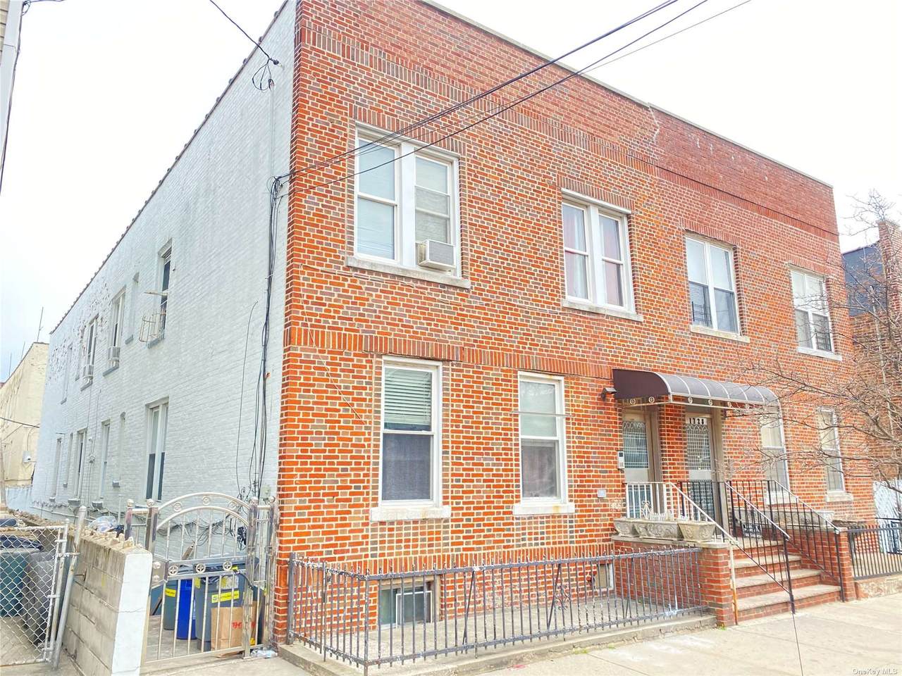 1730 Seddon Street - Photo 1