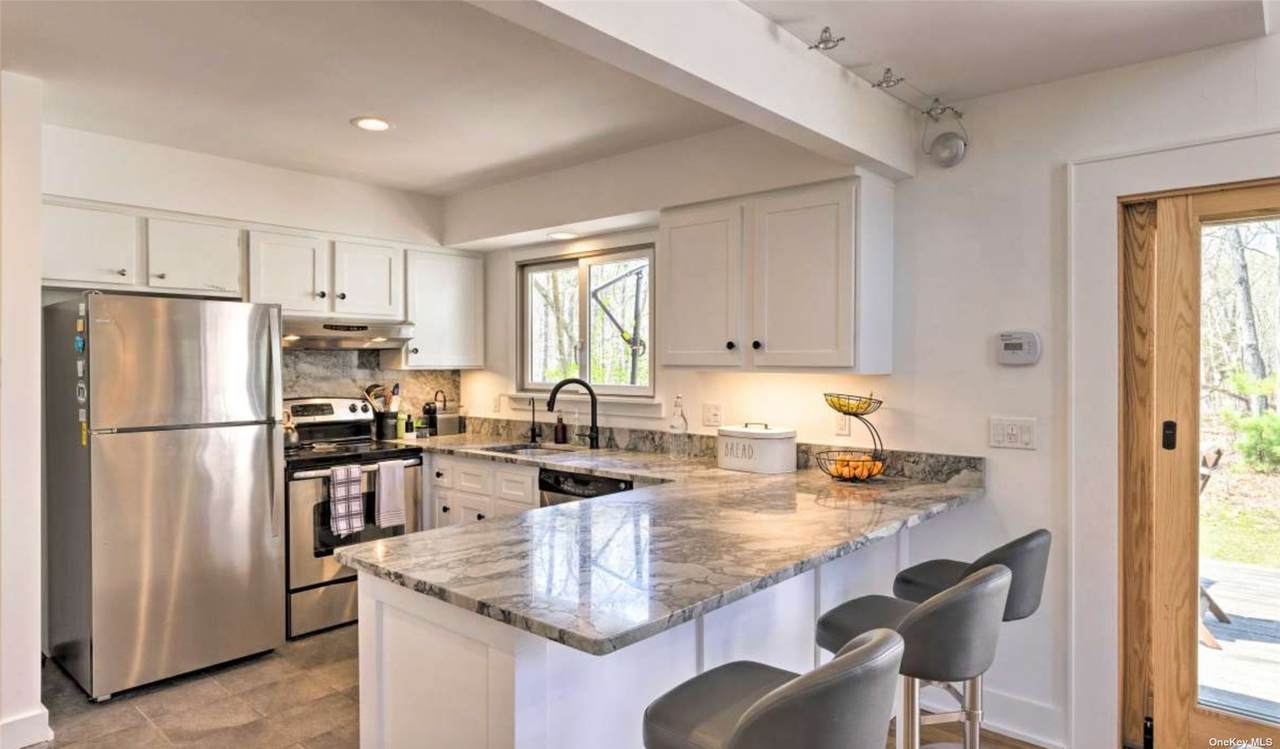 3 Boulder Lane - Photo 1