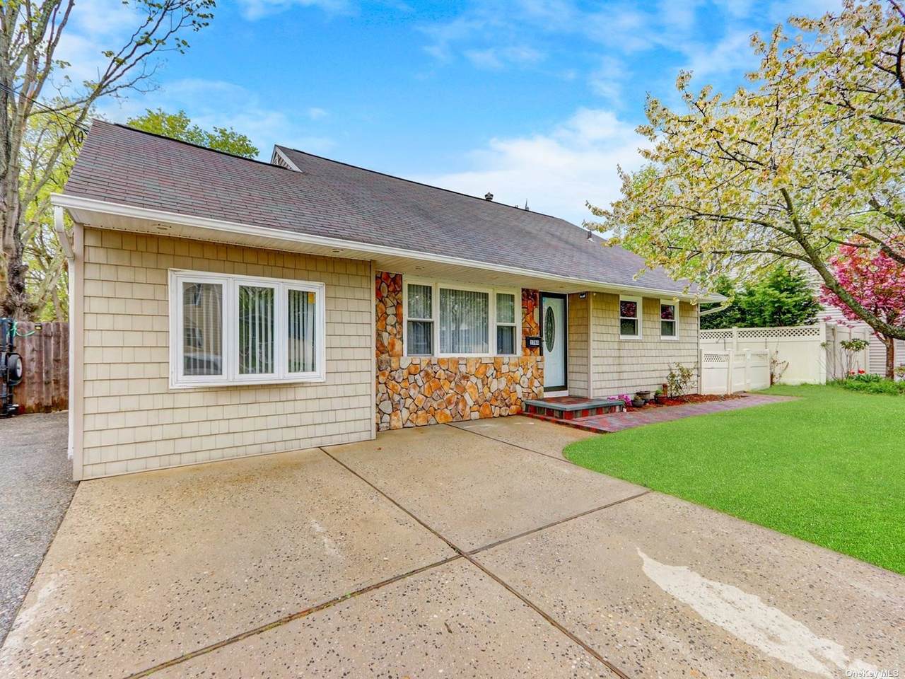 1394 3rd Avenue - Photo 1