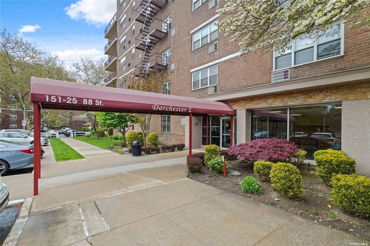 151-25 88th Street - Photo 1
