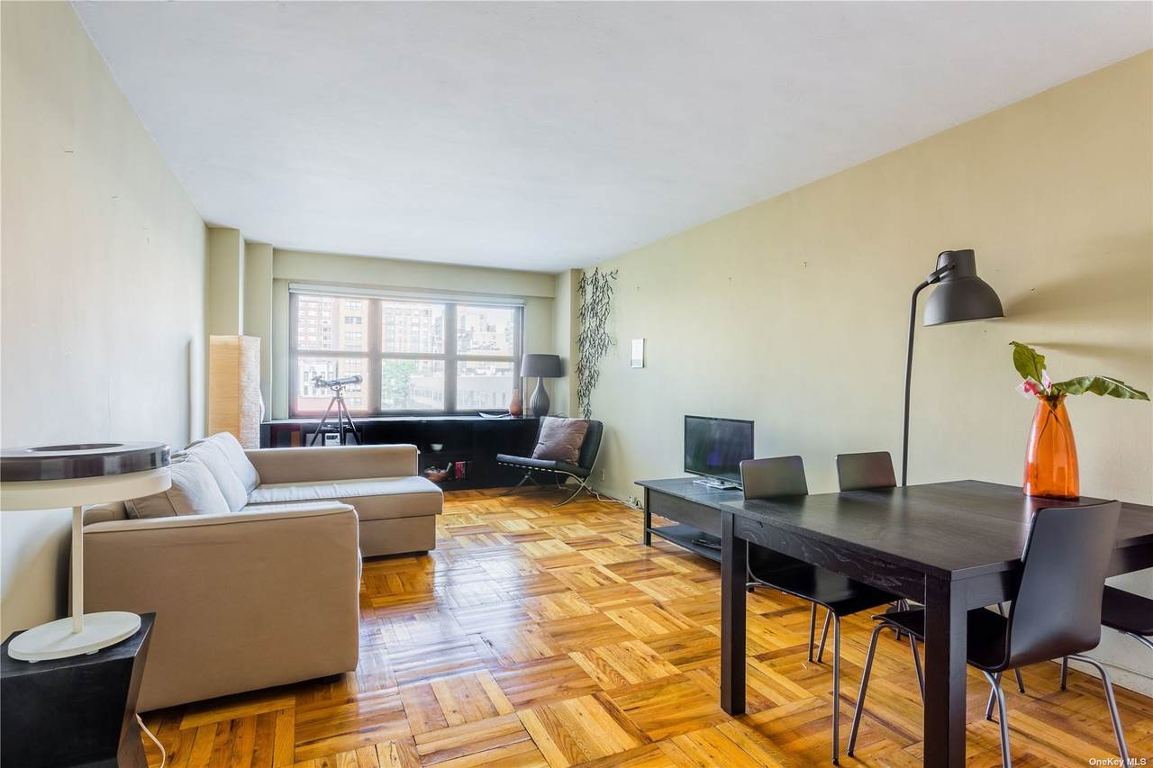 240 E 76th Street - Photo 1