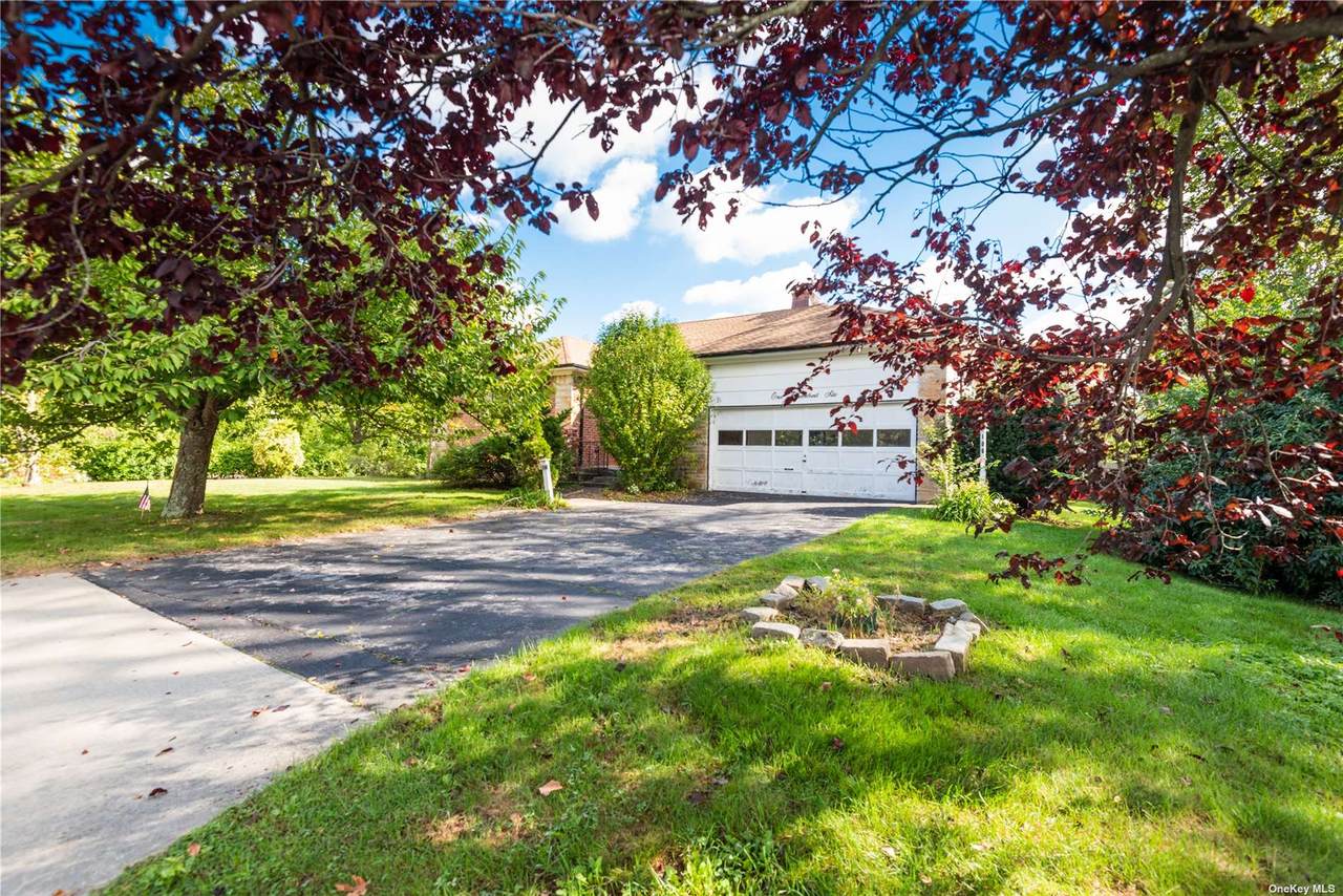 106 Bayview Avenue - Photo 1