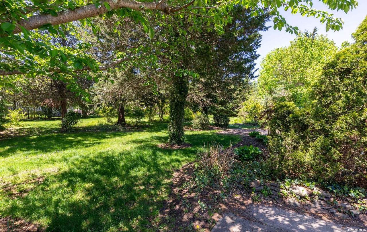 Burlington Boulevard - Photo 1