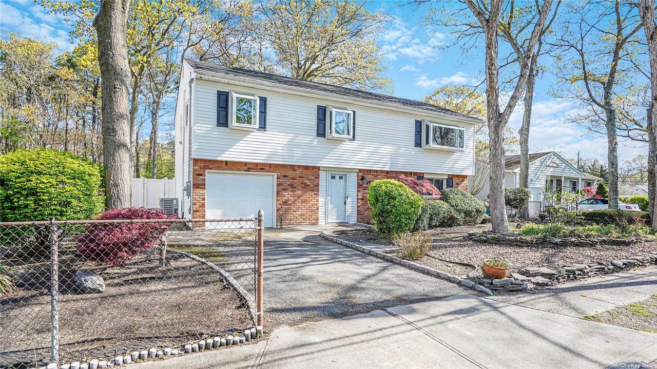 119 Graham Avenue - Photo 1