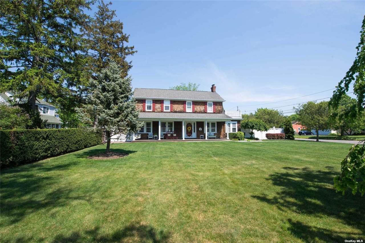 633 Deer Park Avenue - Photo 1