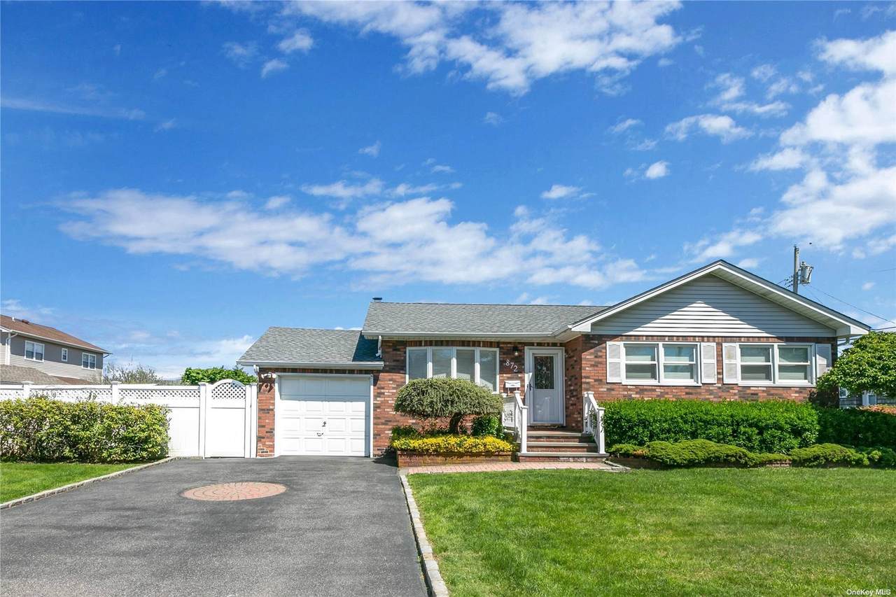872 Bay Avenue - Photo 1