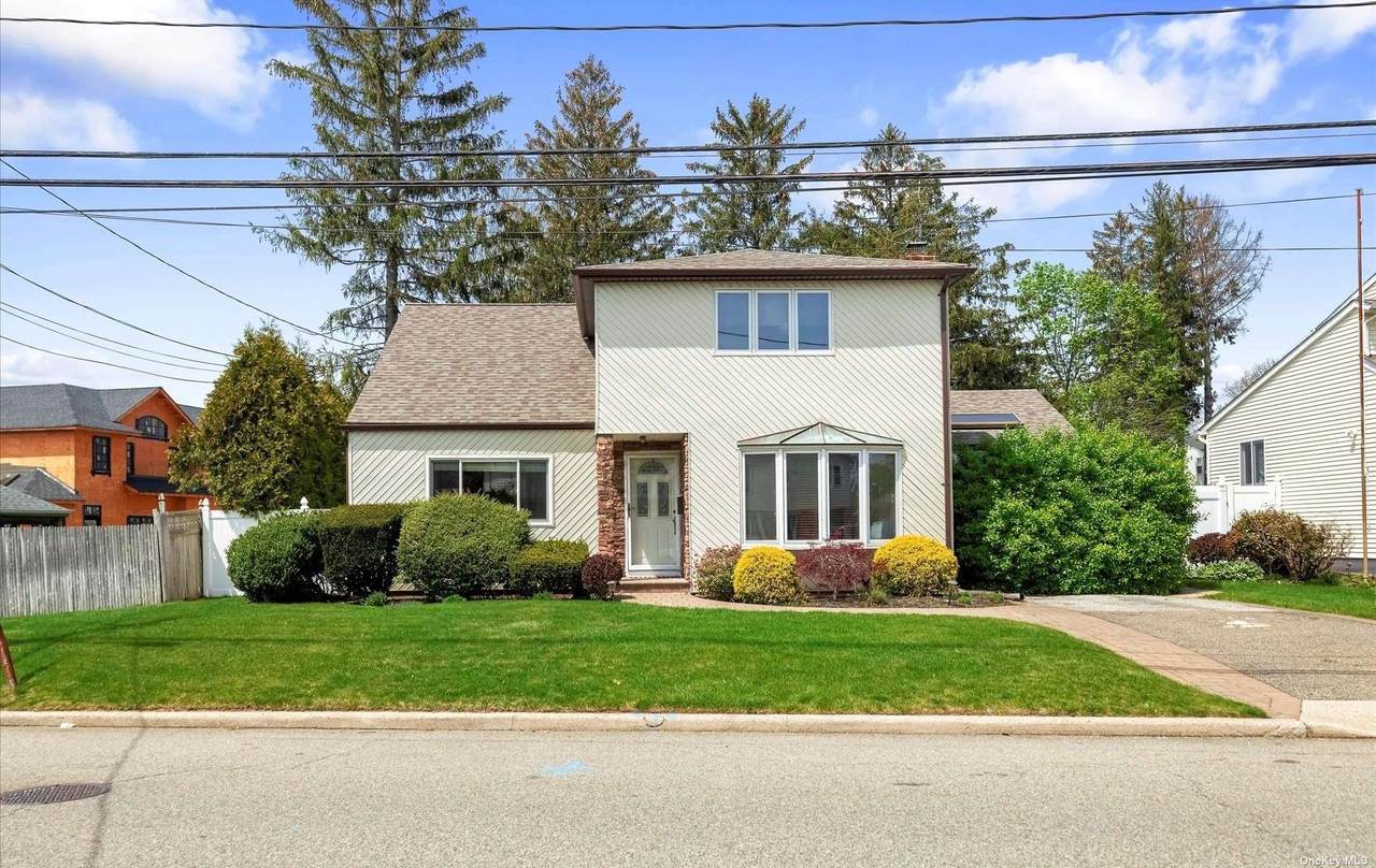 102 Southern Parkway - Photo 1