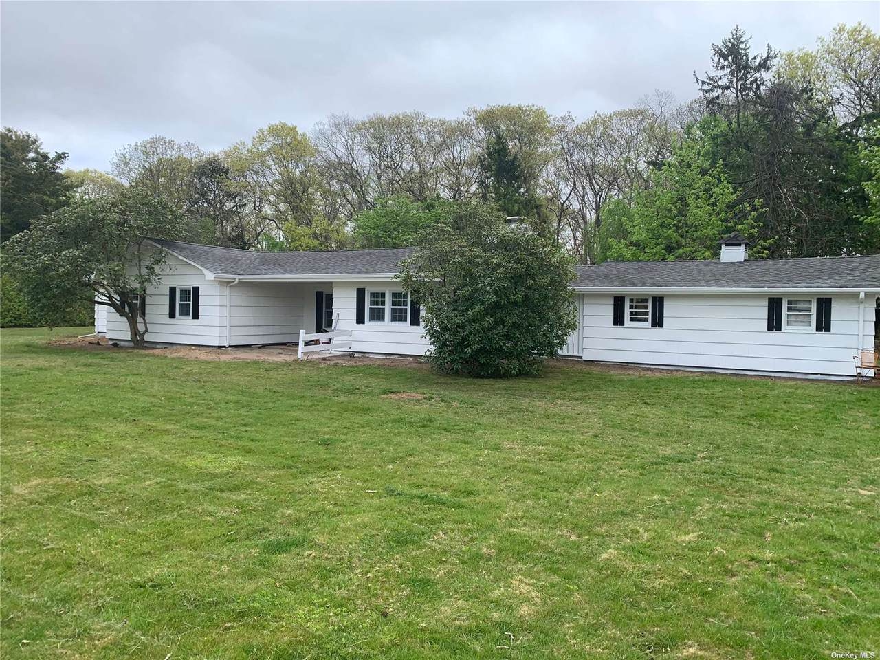 36 Tuttle Avenue - Photo 1