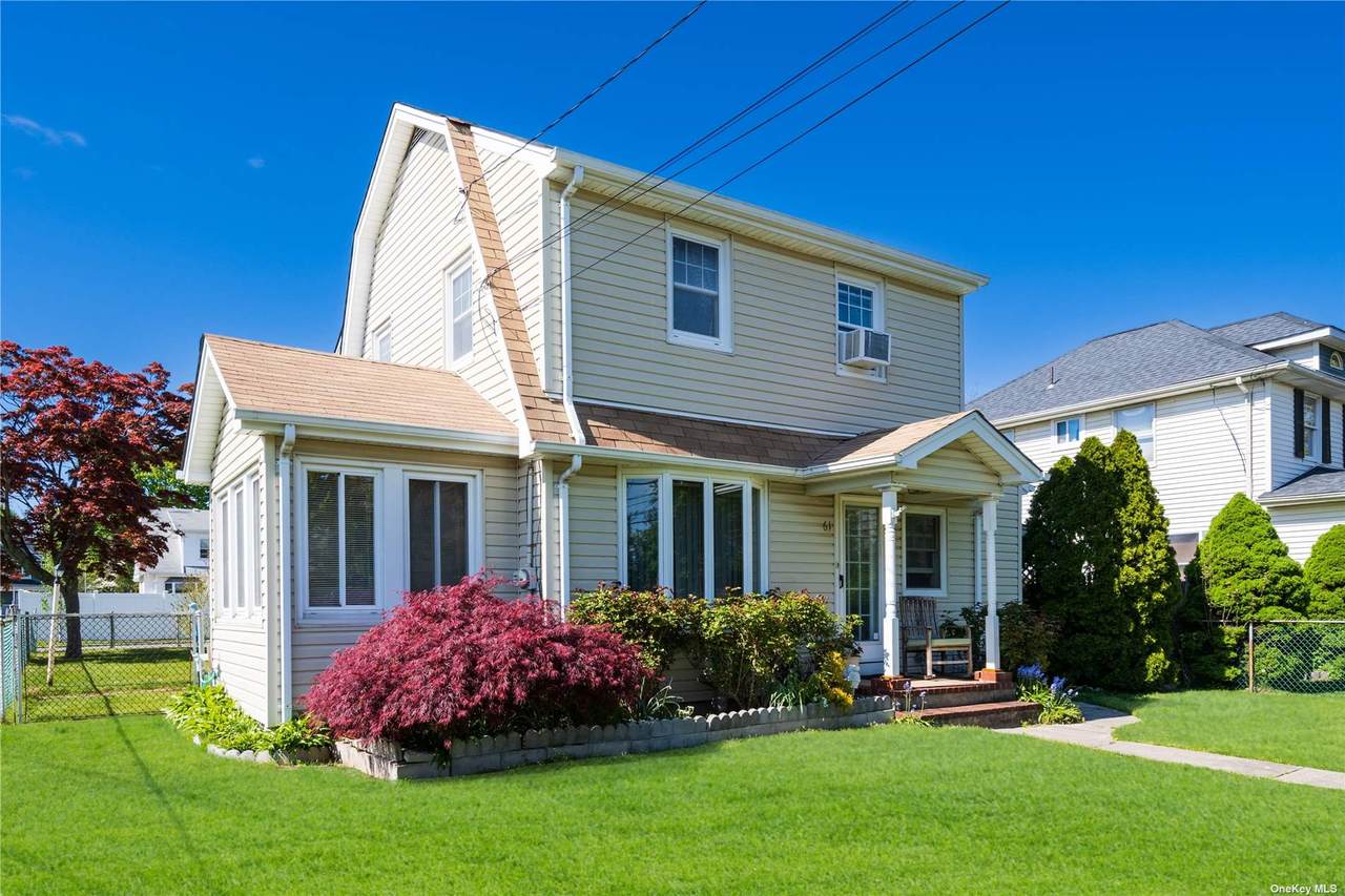 61 Railroad Street - Photo 1