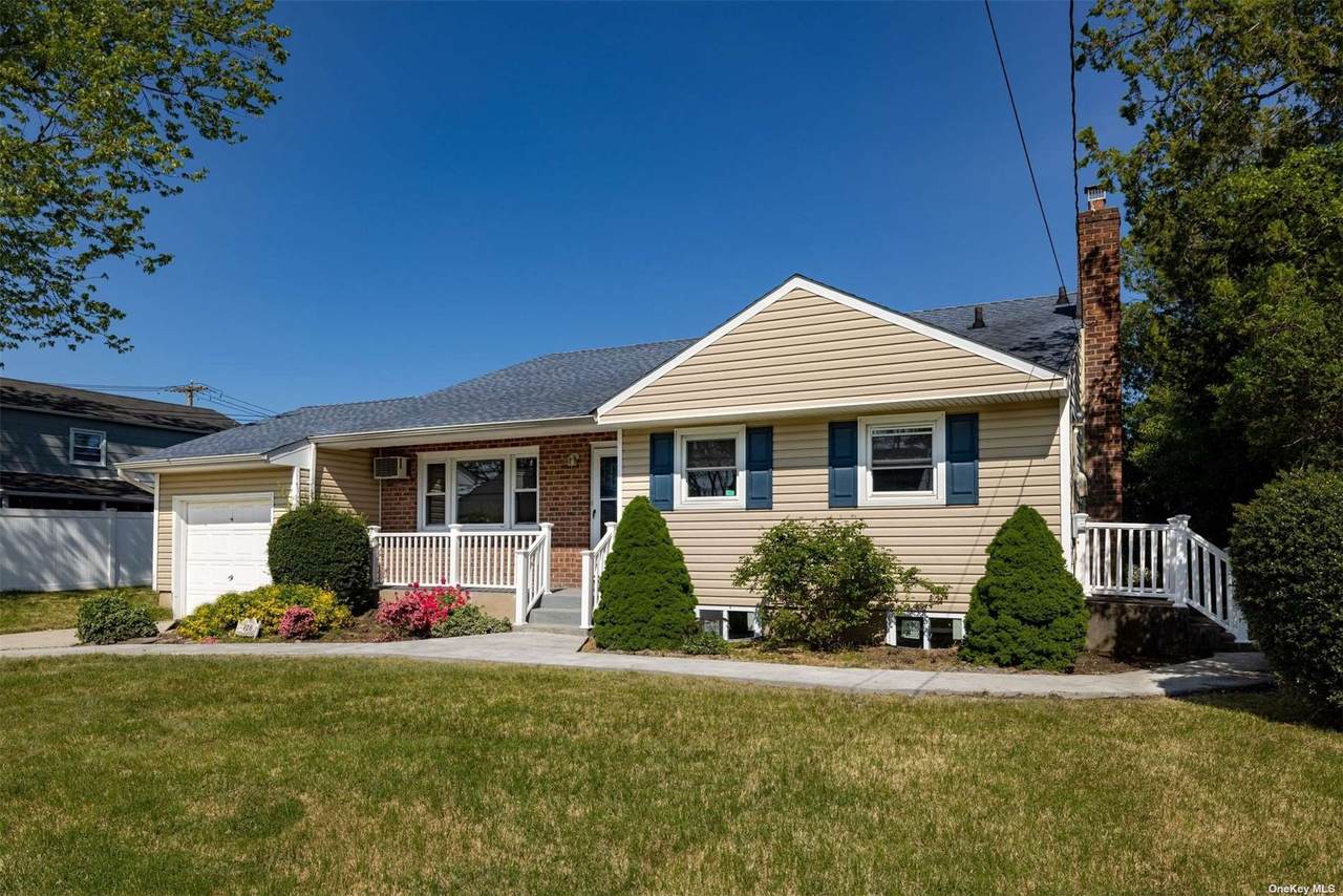128 Sunset Avenue - Photo 1