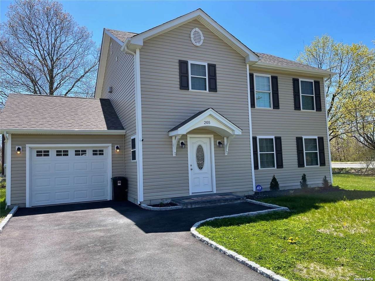 205 Wlliams Floyd Pk - Photo 1