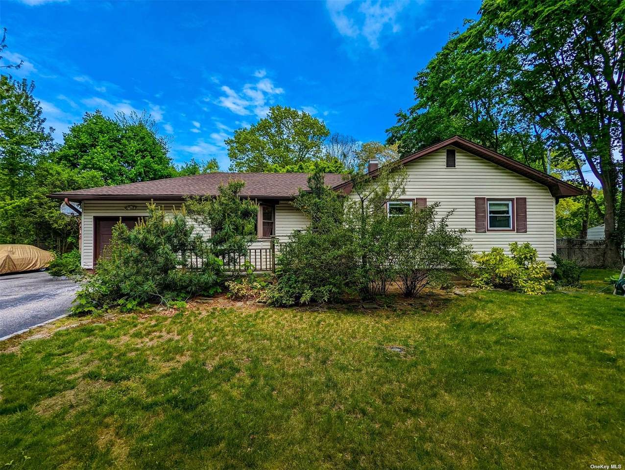 293 Woodhull Avenue - Photo 1