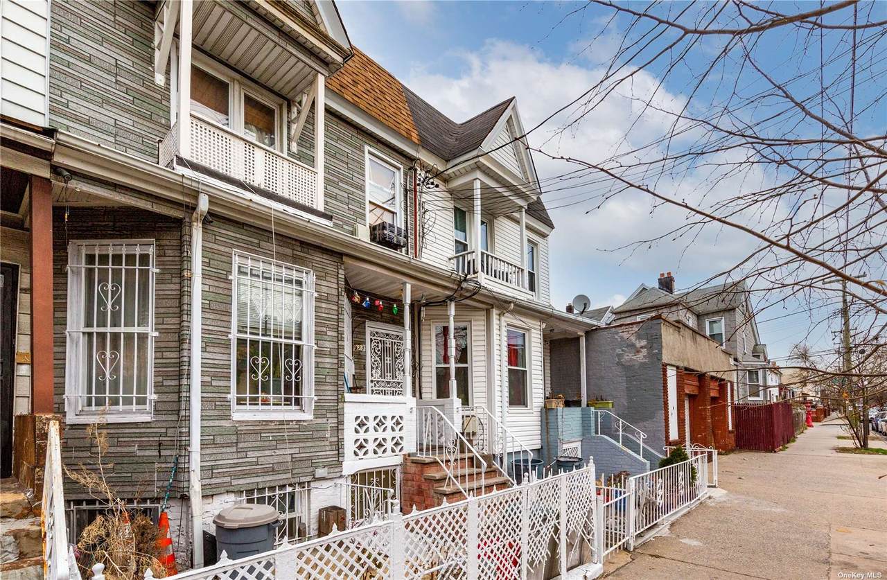 923 Belmont Avenue - Photo 1