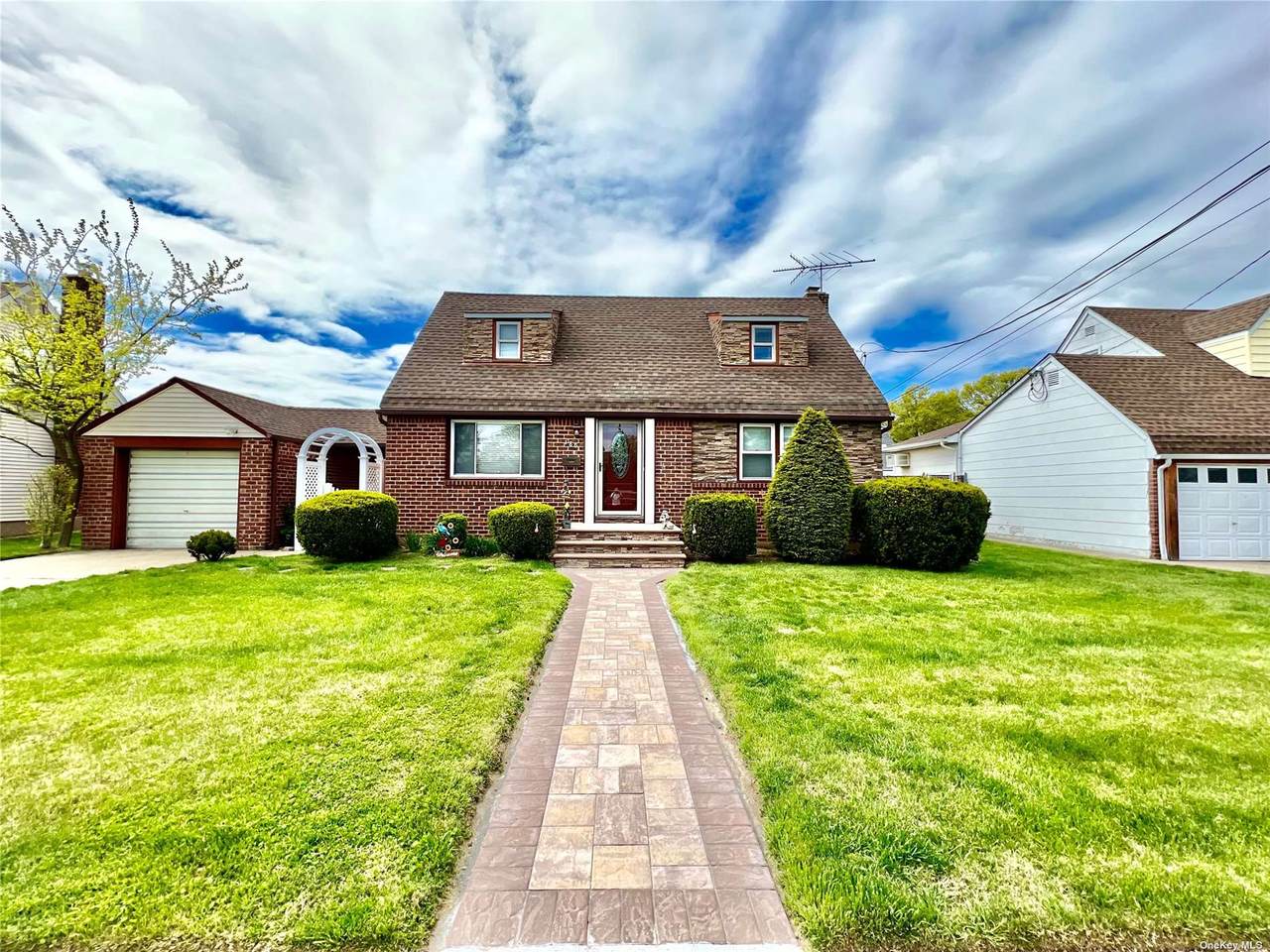 186 Guildford - Photo 1