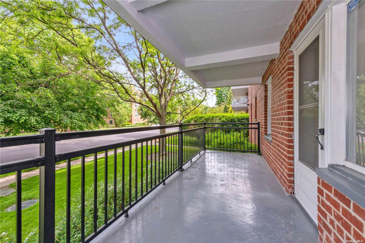 30 Stoner Avenue - Photo 1