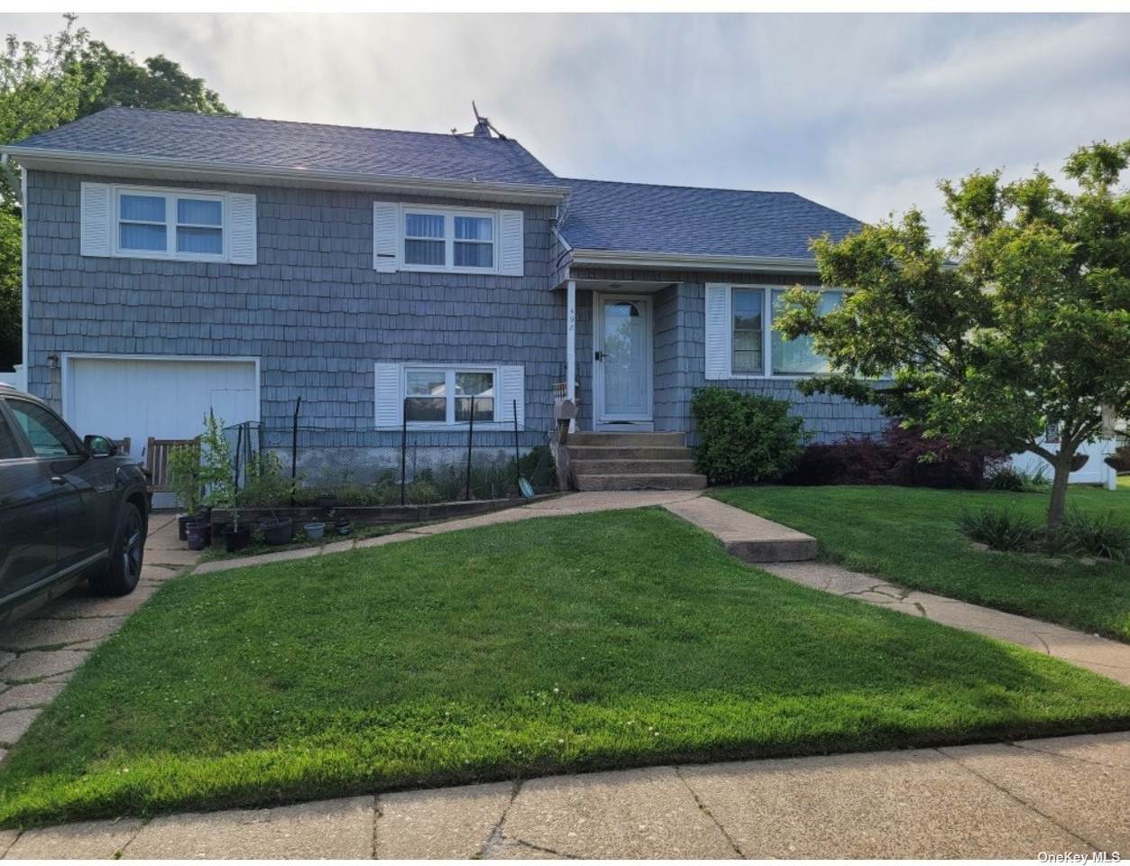 498 Mark Lane - Photo 1