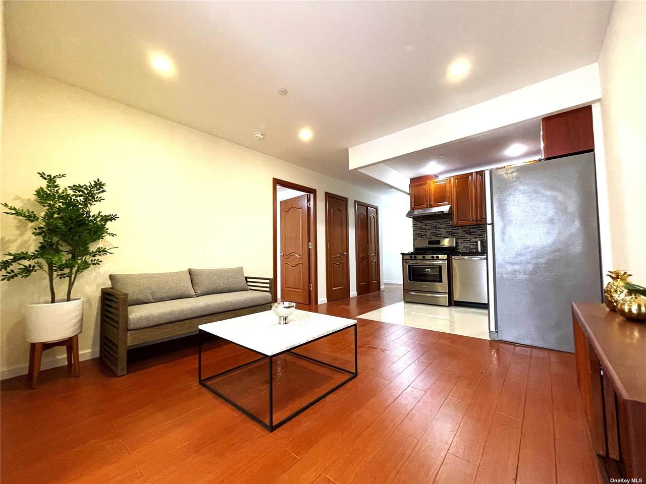 144-69 Barclay Avenue - Photo 1
